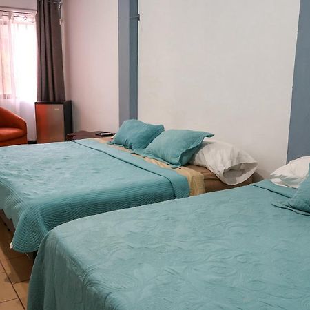 Hotel Hoja De Oro Corcovado Puerto Jiménez Kamer foto