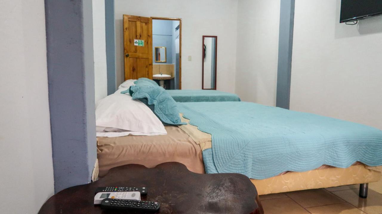 Hotel Hoja De Oro Corcovado Puerto Jiménez Kamer foto