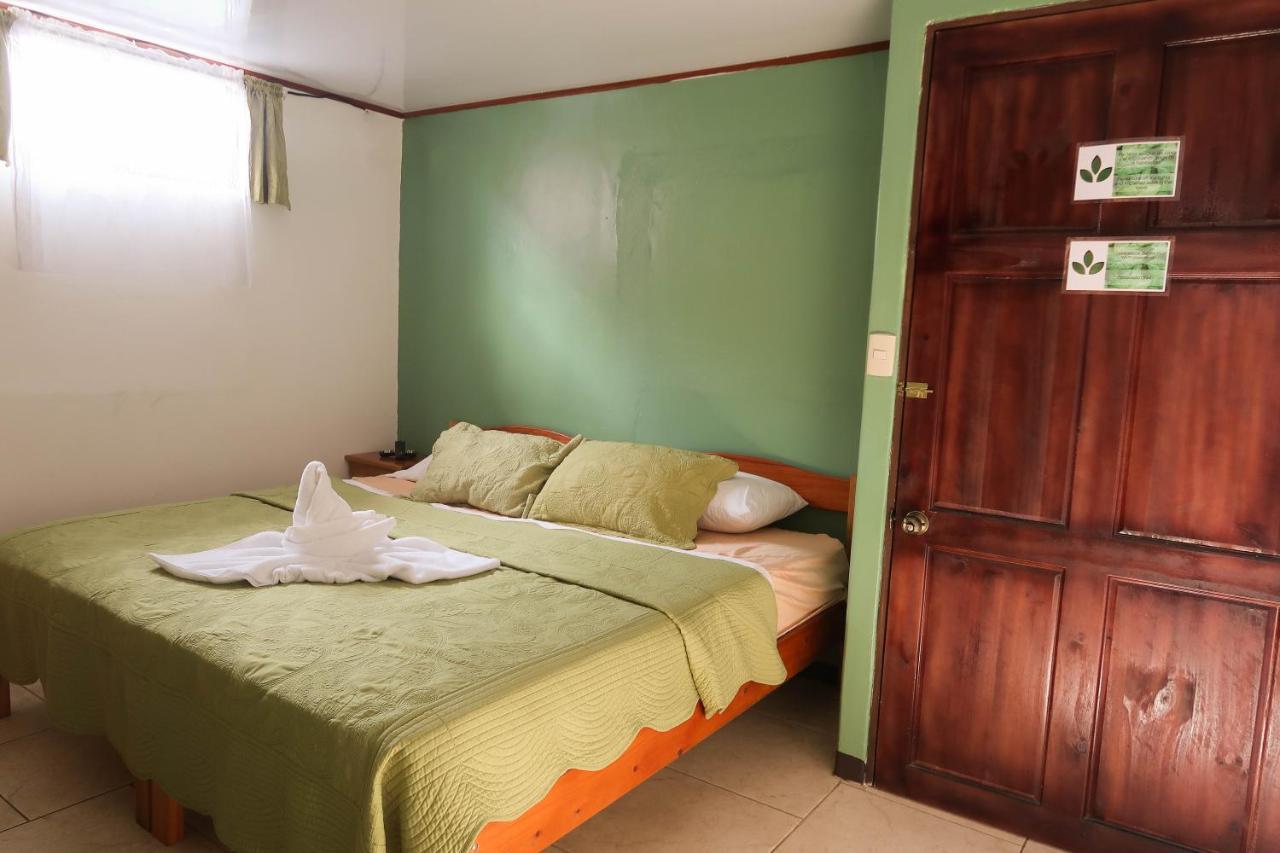 Hotel Hoja De Oro Corcovado Puerto Jiménez Buitenkant foto