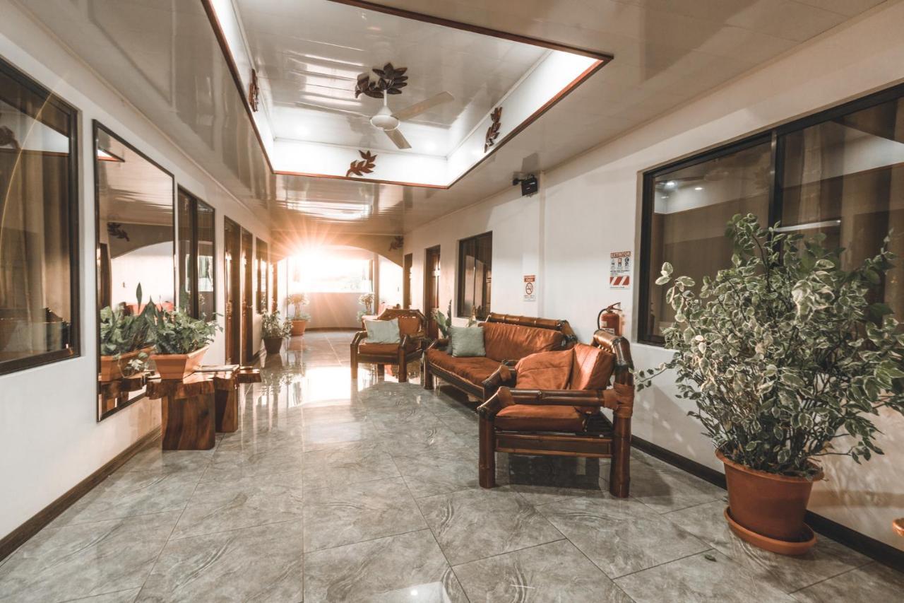 Hotel Hoja De Oro Corcovado Puerto Jiménez Buitenkant foto